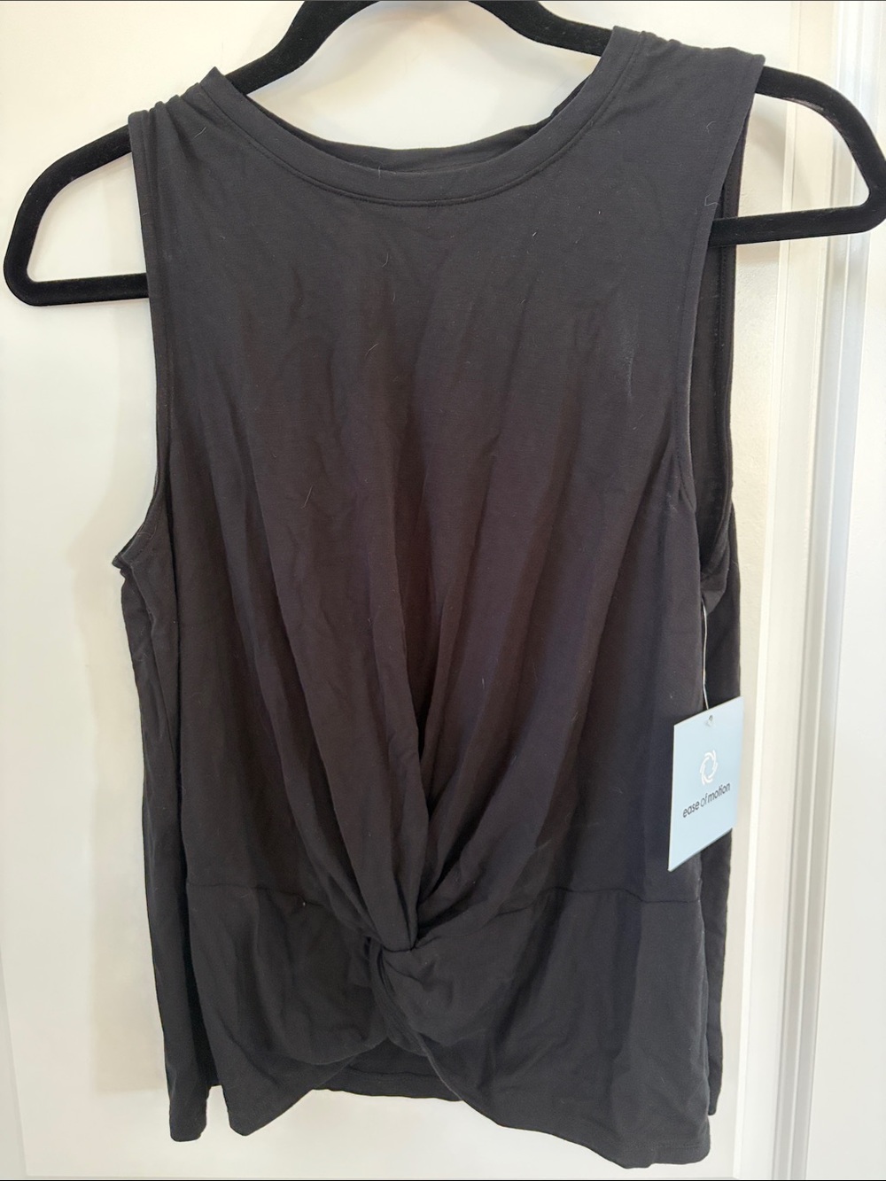 Twist-Front Sleeveless Tank Top - Black